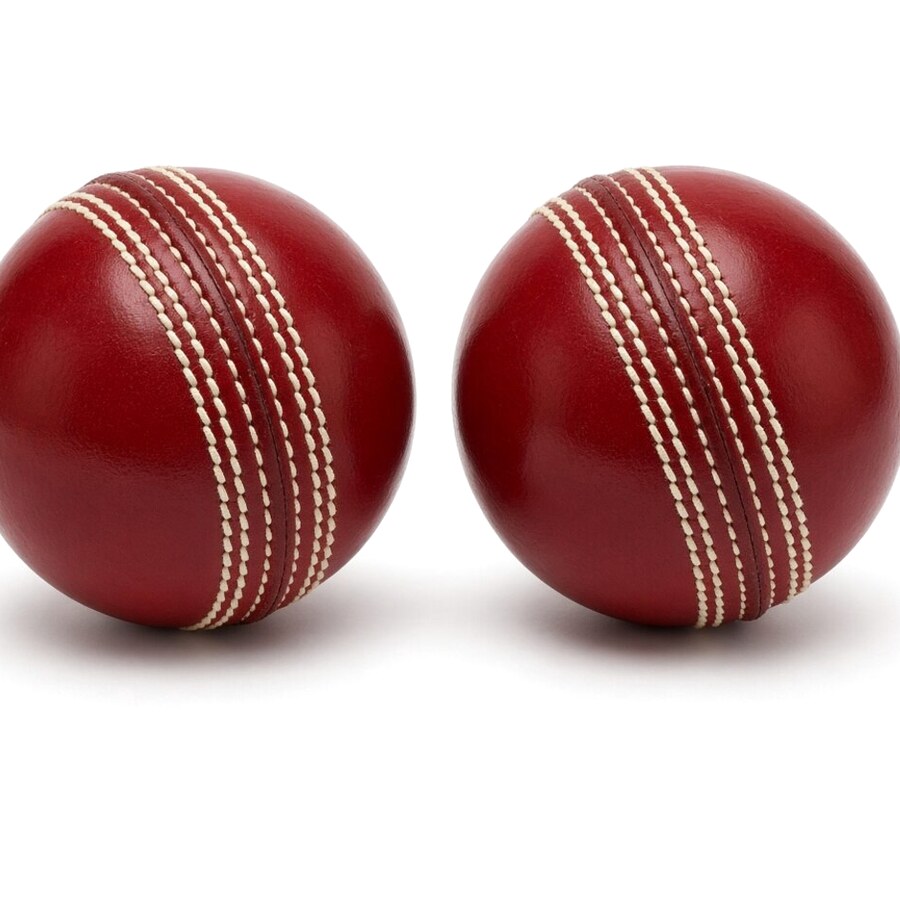 Red Seam Match Ball
