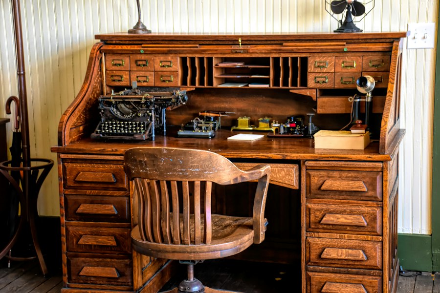 Secretary Desk Walnut Soft